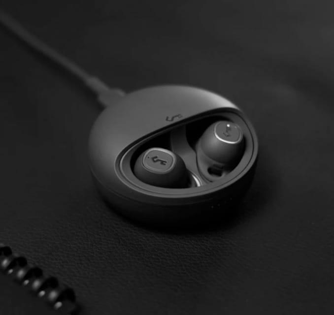 Product image of YX1 earphones